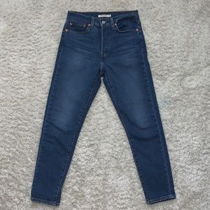 Levi’s Wedgie Skinny Size 27